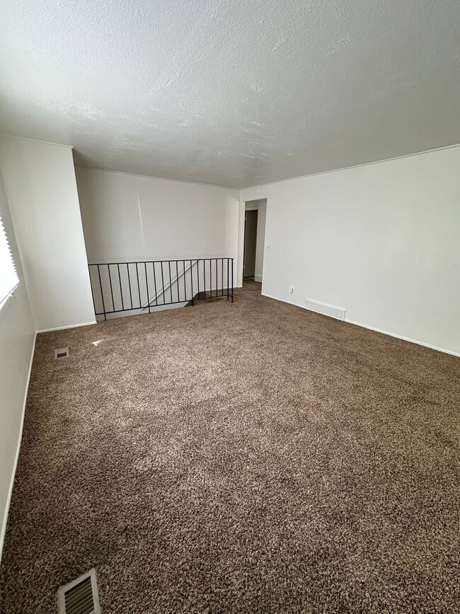 Photo - 259 E 5900 S Unit 1