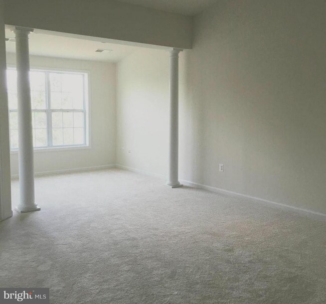 Photo - 42850 Edgegrove Heights Terrace