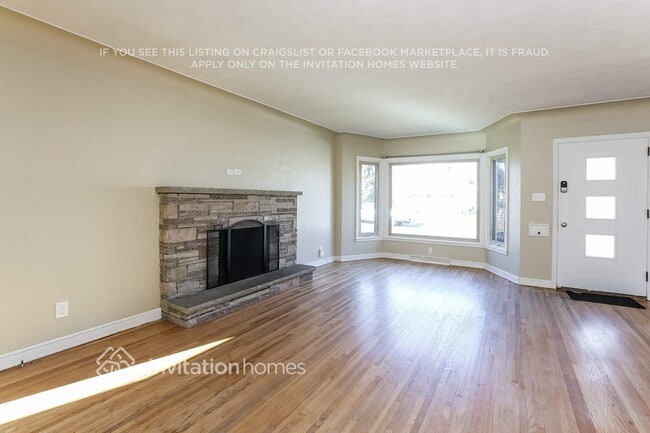 Photo - 1040 Geranium Ave E