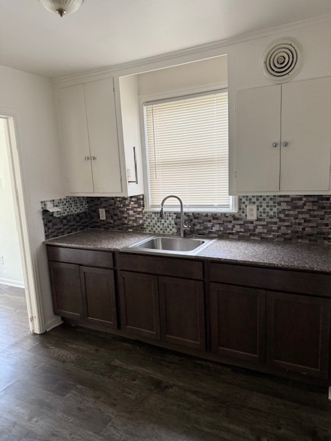 Photo - 18412 Glastonbury Rd