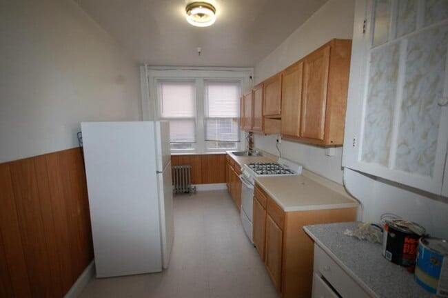 Building Photo - 1868 Commonwealth Ave Unit 9 Rental