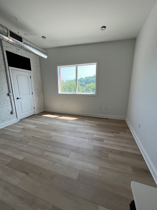 Photo - 123 Northampton St Unit 123 #11