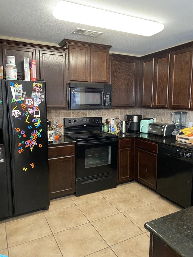 Photo - 2502 Horse Shoe Dr