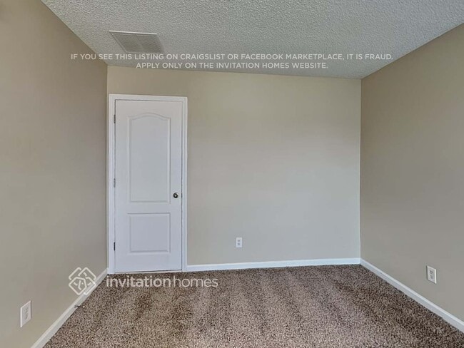 Photo - 5026 Yankee Doodle Dr