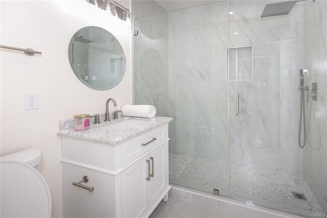 Photo - 15256 Clymer St