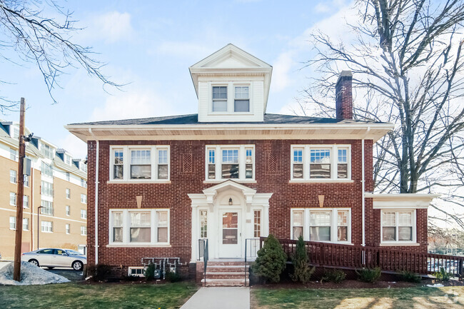 Building Photo - 310 Allston St Unit 1 Rental