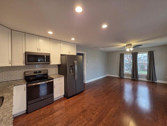 Photo - 412 Starkweather St Unit B