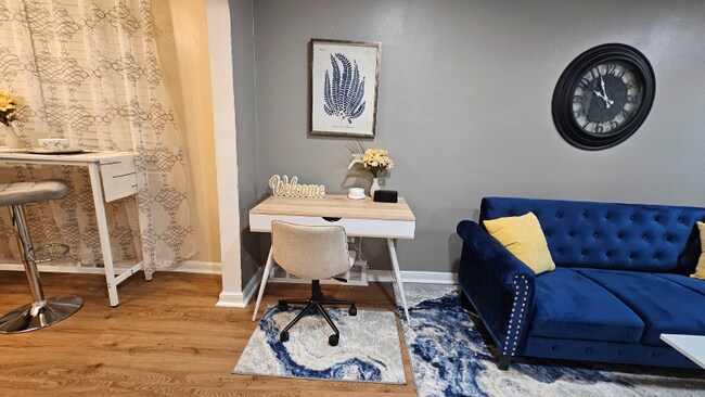 Photo - 7103 Oxford Ave Unidad 1