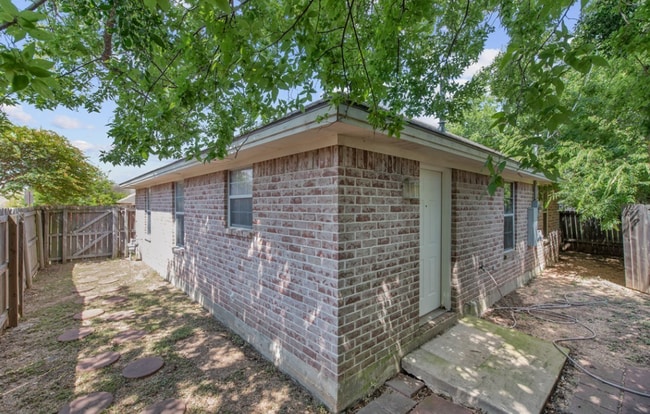 Photo - 821 Avenue A