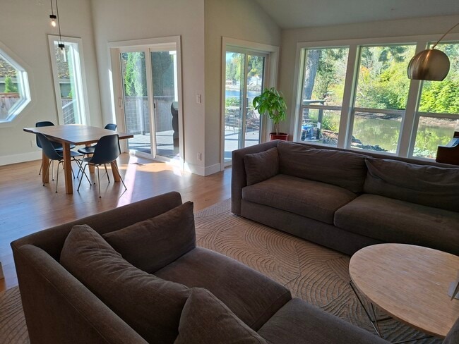 Photo - 9512 Randall Dr