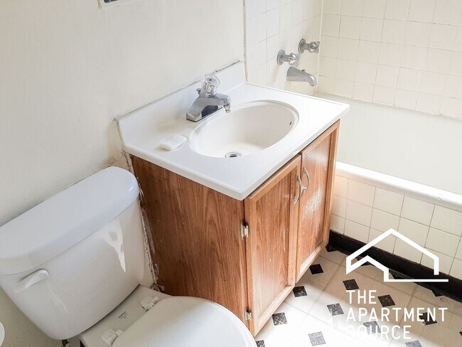 Photo - 516 W Cornelia Ave Unit 307