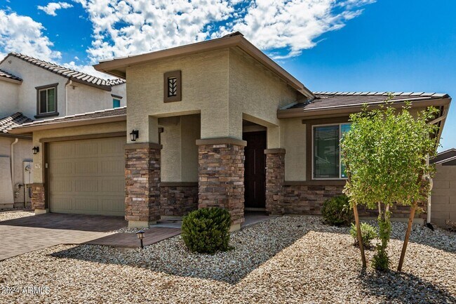 Photo - 9027 W Missouri Ave