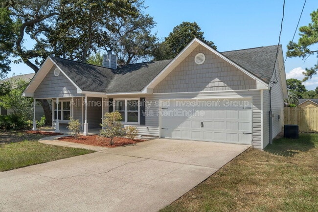 Photo - 549 Sibert Ave