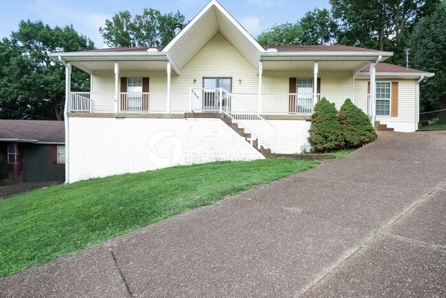 Building Photo - 3 Bedroom Pet-Friendly Home in Nashville, ...