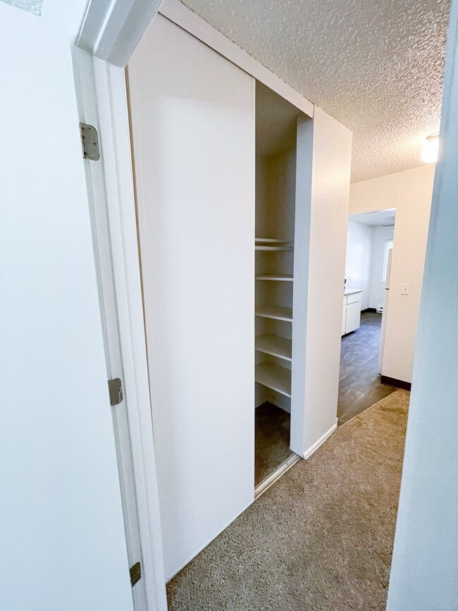 Halsey Summit Apartments