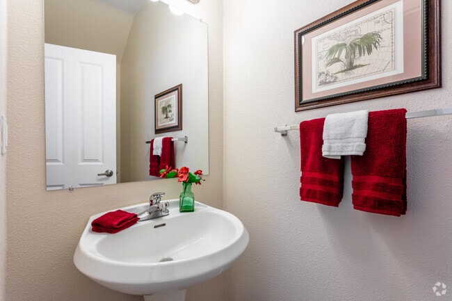 3BR, 2.5BA - 1,327 SF