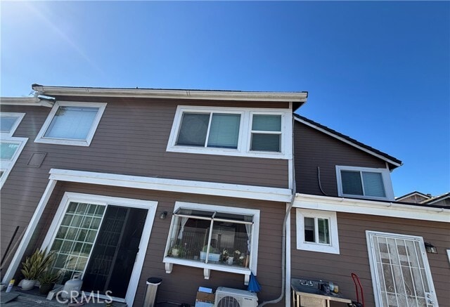 Photo - 820 N Justin Pl