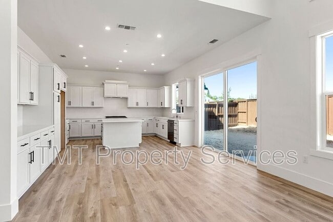 Photo - 6739 Micherra Cir