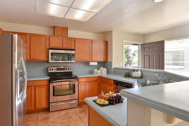 Photo - 1711 Parkview Green Cir Apartamentos