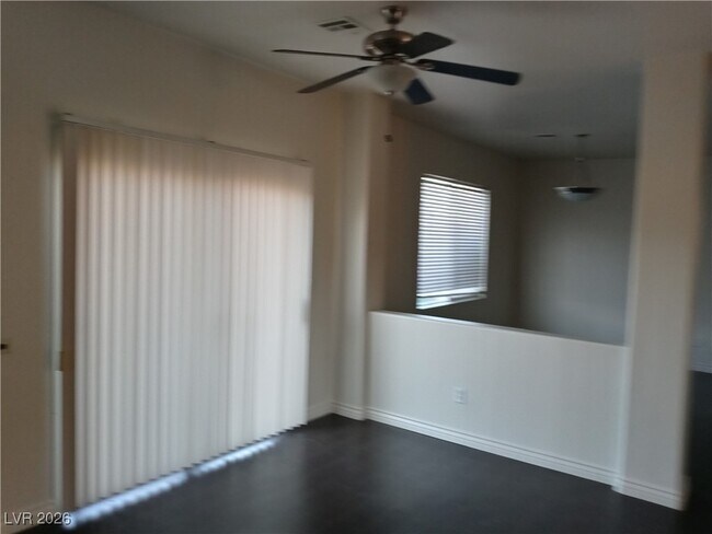 Photo - 1432 Evening Song Ave