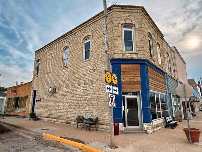 Photo - 201 N Kansas Ave