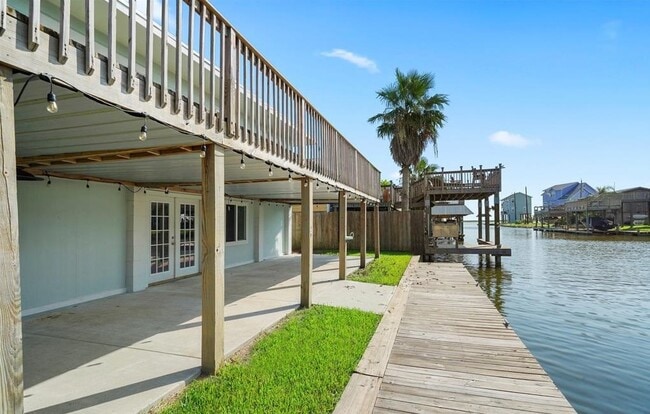 Building Photo - 109 Bayou Vista Dr