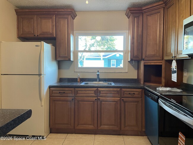 Photo - 890 Serenade St NW