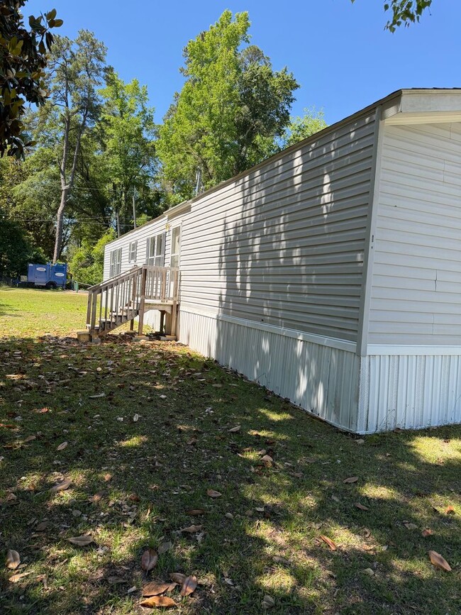 Building Photo - FOR RENT – Newly Remodeled Home Near Downtown Aynor