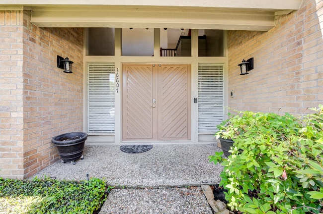 Photo - 16607 Brenton Oaks Dr