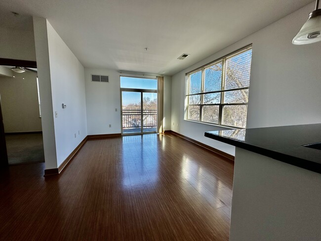 Photo - 1917 Monroe St Unit 303