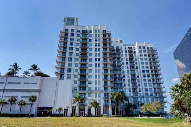 Building Photo - 300 S Australian Ave Unit 1603 Rental