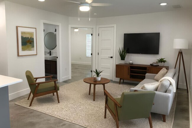 Photo - 423 W Woodlawn Ave