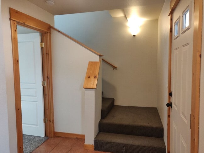 312 NE 4th St