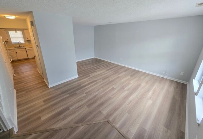 Photo - GORGEOUS TOWNHOME IN VIRGINIA BEACH