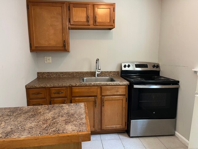 Photo - 47 Commerce Ave Unidad E