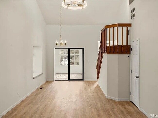Photo - 9527 239th St