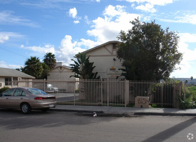 Photo - Sunset Breeze Apartments