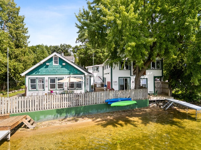 Building Photo - 123 S Ferry Dr Rental