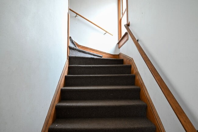 Photo - 405-407 W Main St - Duplex Unit 407