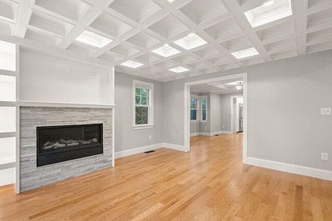 83 Irving St