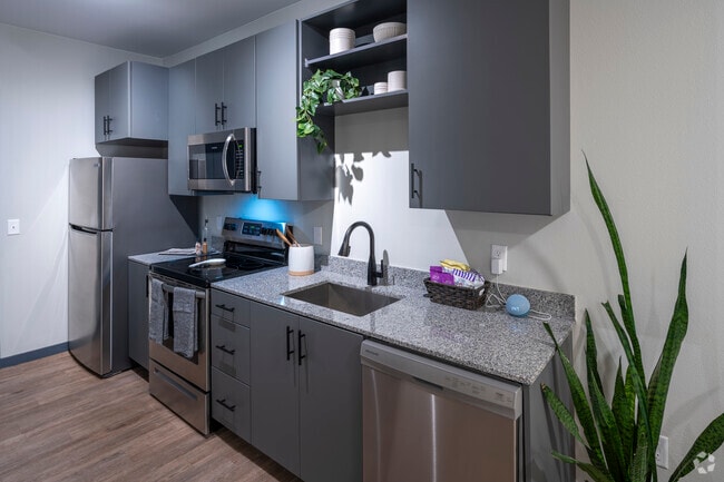 Studio - 408SF