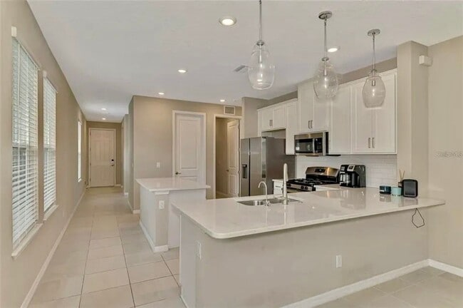 6310 Grandview Hill Ct