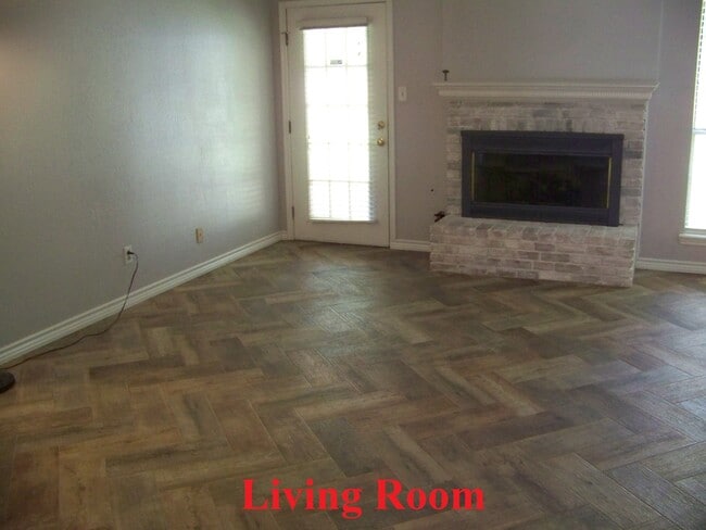 Photo - 5702 Larry Dr