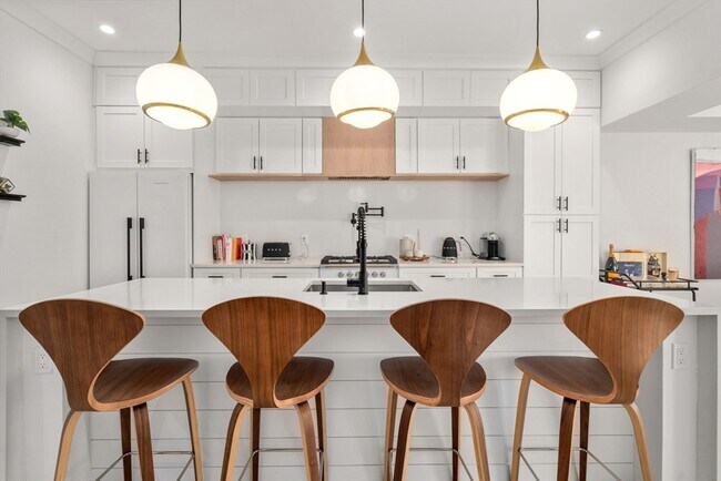 Photo - 75 Old Harbor St Unidad 1