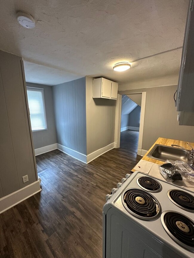 Photo - One Bedroom apartment Upstairs Unidad C