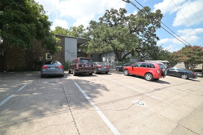 Photo - 803 W 28th St