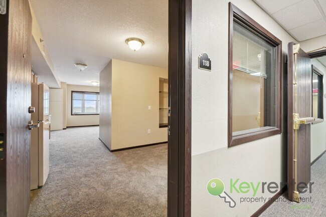 Photo - S Douglas Ave Complex Unidad 108