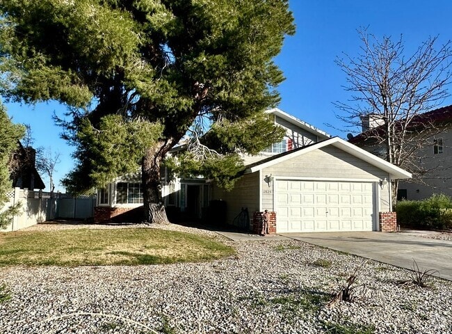 Building Photo - 12825 Amberwood Ln Rental