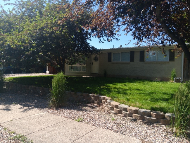 Photo - 7 E Diamond St House