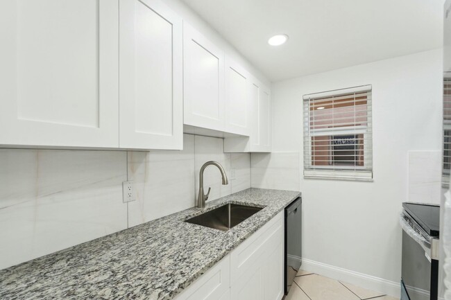 Photo - 650 SW 2nd Ave Condo Unit E155